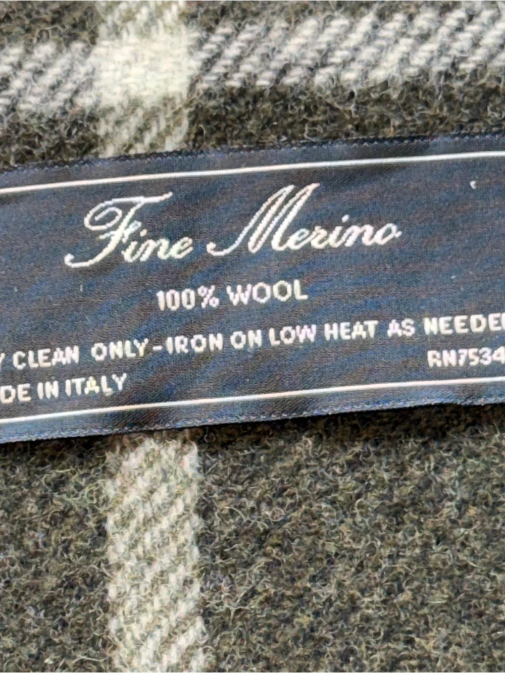 NWT NIB Men’s Fine Merino 100% Wool Green Plaid Scarf Made in Italy